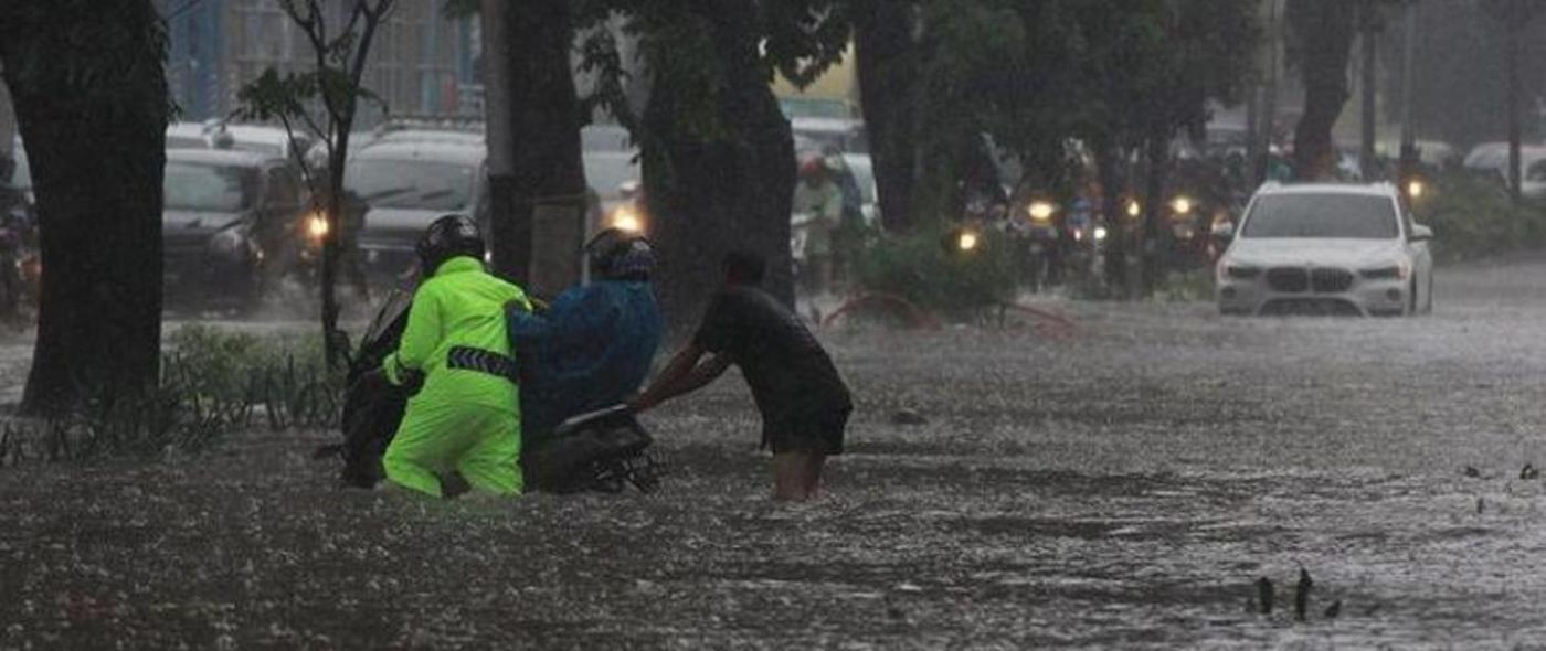 Deszczowa pora w Indonezji fot. gov.pl