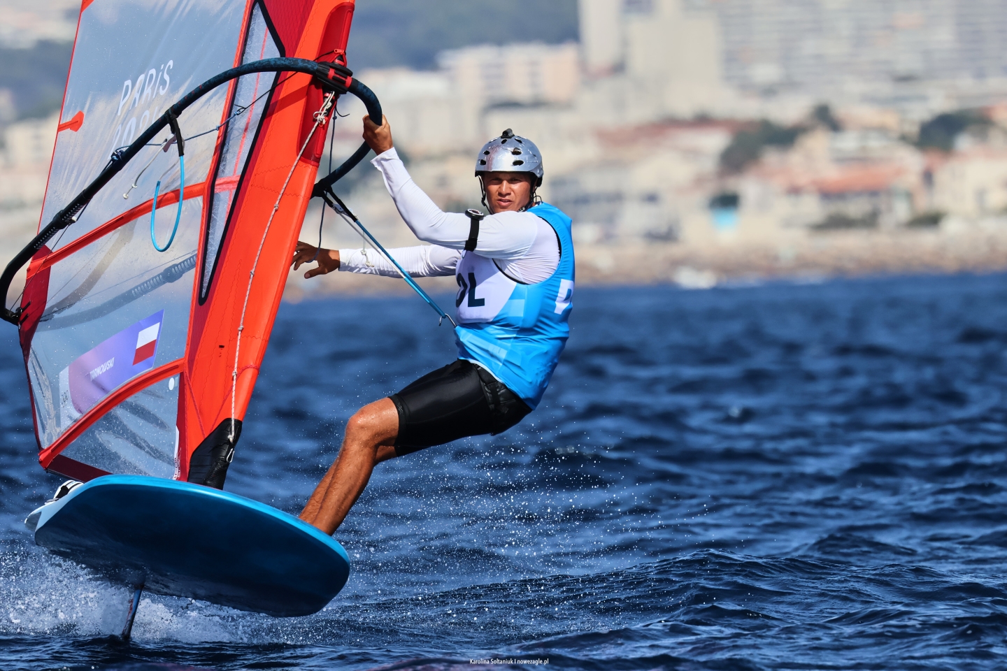 Paweł Tarnowski Sopocki Klub Żeglarski ? klasa iQFOiL. Igrzyska Olimpijskie w Paryżu / fot. Fot. Karolina Sołtaniuk / nowezagle.pl | Gazeta Morska